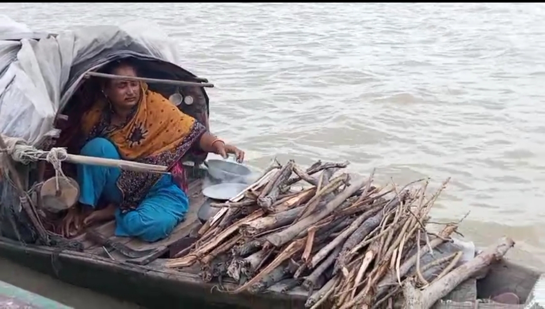 নৌকায় গড়া নারীদের জেলখানা